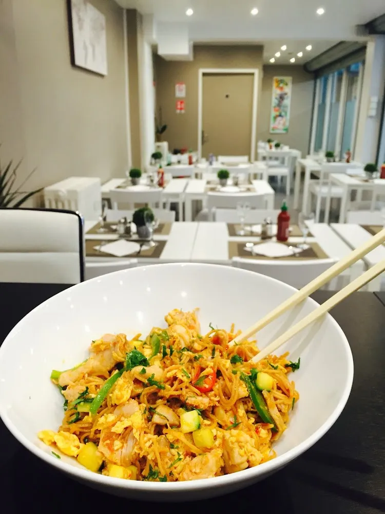 Nouilles Sautées Au Poulet